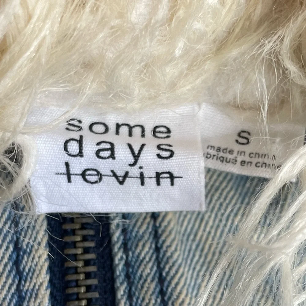 Somedays Lovin Oversized Denim Jacket W/Faux Fur Weathered Aged Acid Wash SZ S